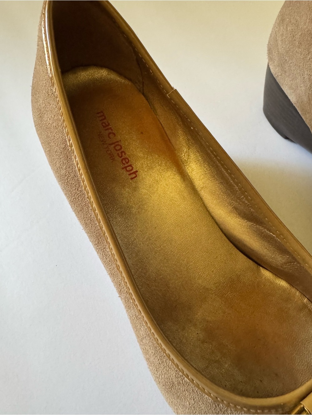 Marc Joseph Women’s 11 Taupe Faux Suede Wedge With Gold Buckle Shoe Dress Casual - Picture 4 of 10